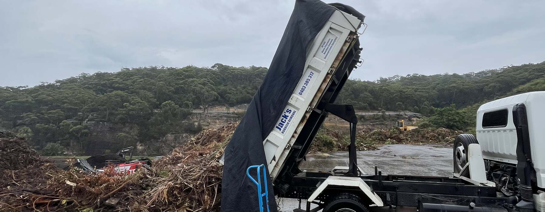 Tipping the load